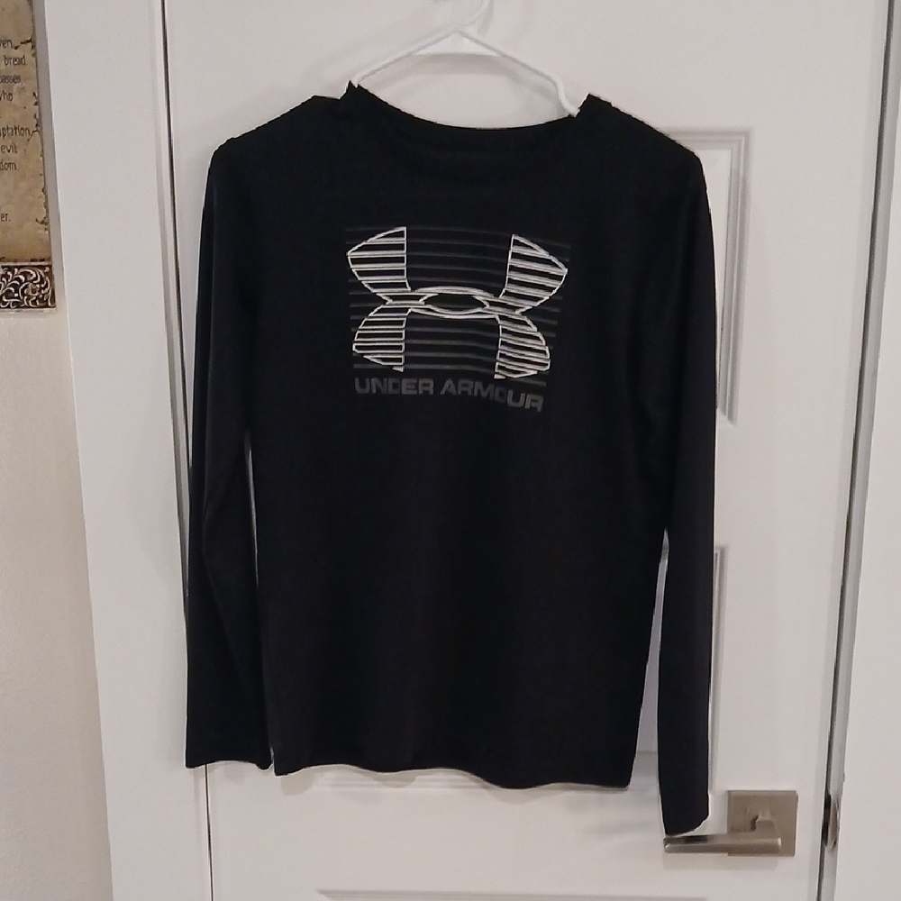 Under Armour Kids Long Sleeve Tee in Dark Gray with Striped Logo